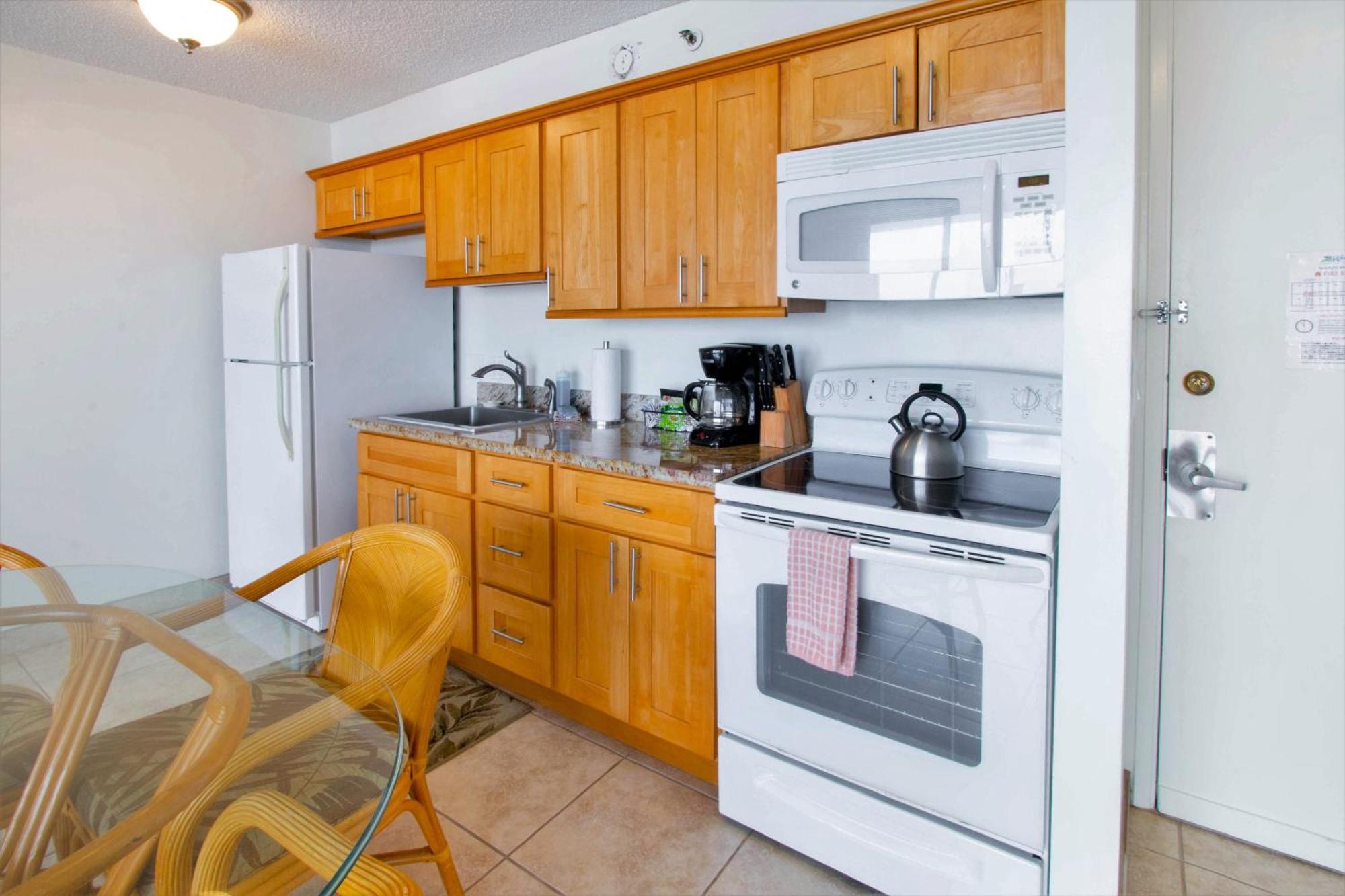 Apartment High-floor Waikiki Ocean & Park View Condo-free Parking