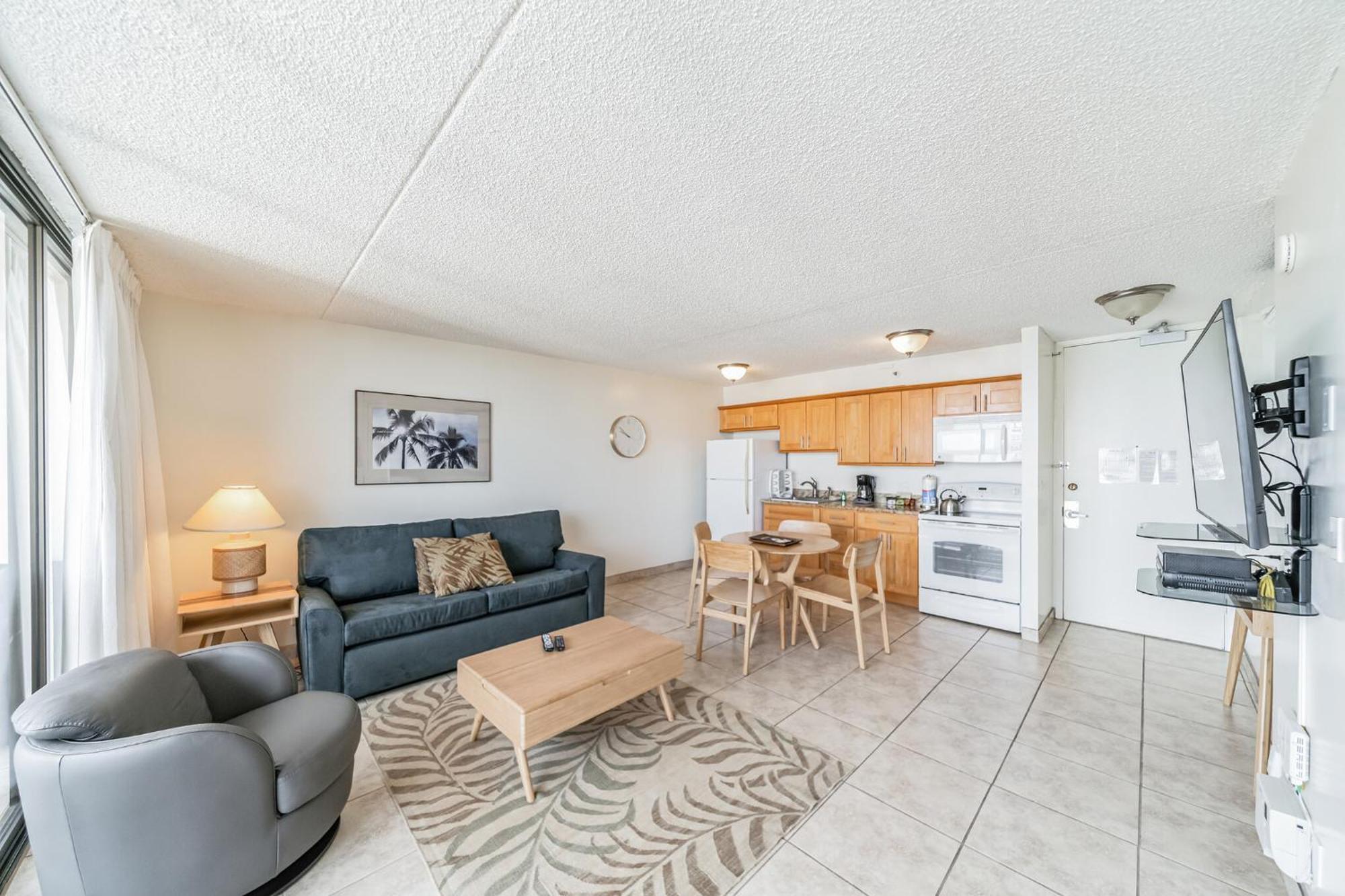 High-floor Waikiki Ocean & Park View Condo-free Parking Apartment Honolulu